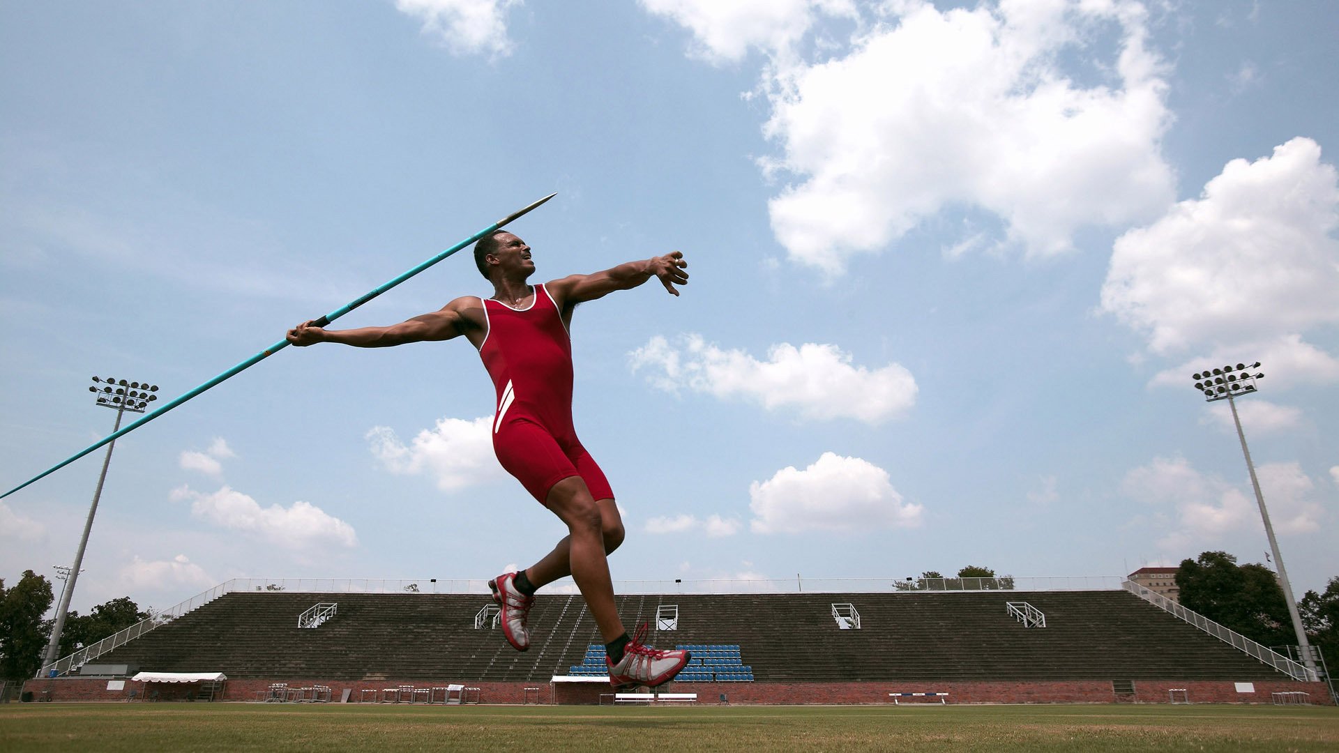 全国跳台滑雪锦标赛东北小将勇摘桂冠，中国跳台滑雪队
