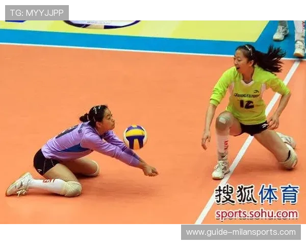 天津女排王倩扣球连续得分，助球队获胜