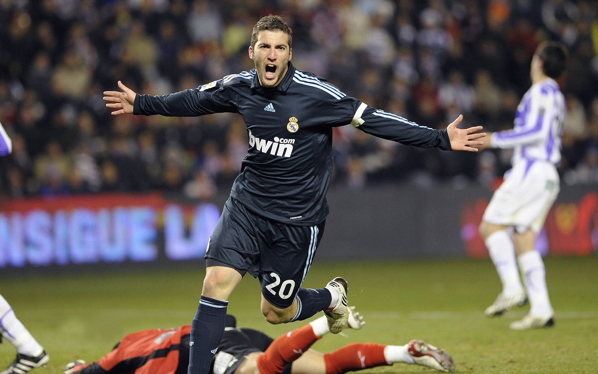 中国足球球员技术动作成功率统计，足球运动员技术排名